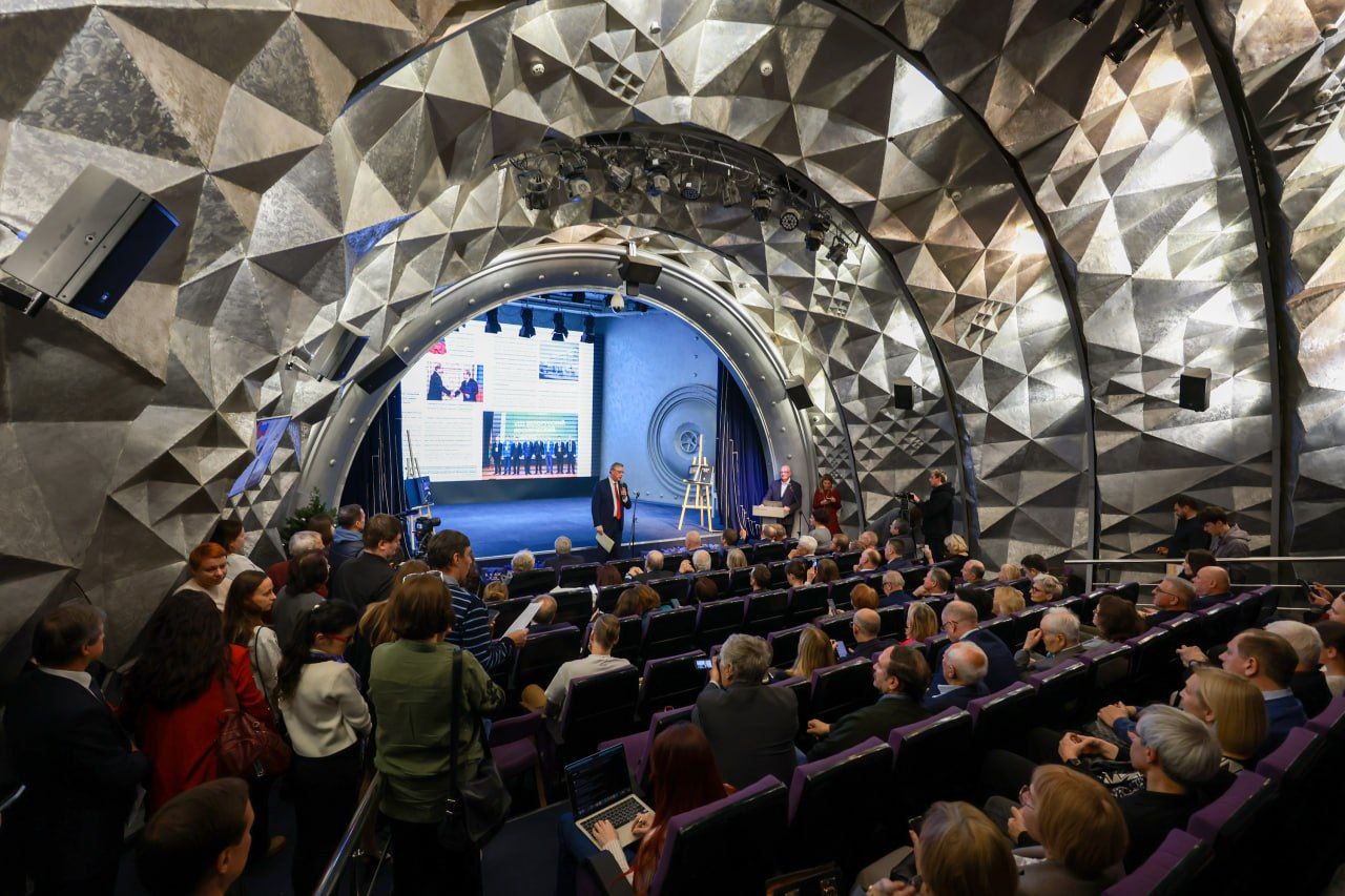 В Москве в Музее космонавтики прошла презентация книги "Космос. Мечта человечества"