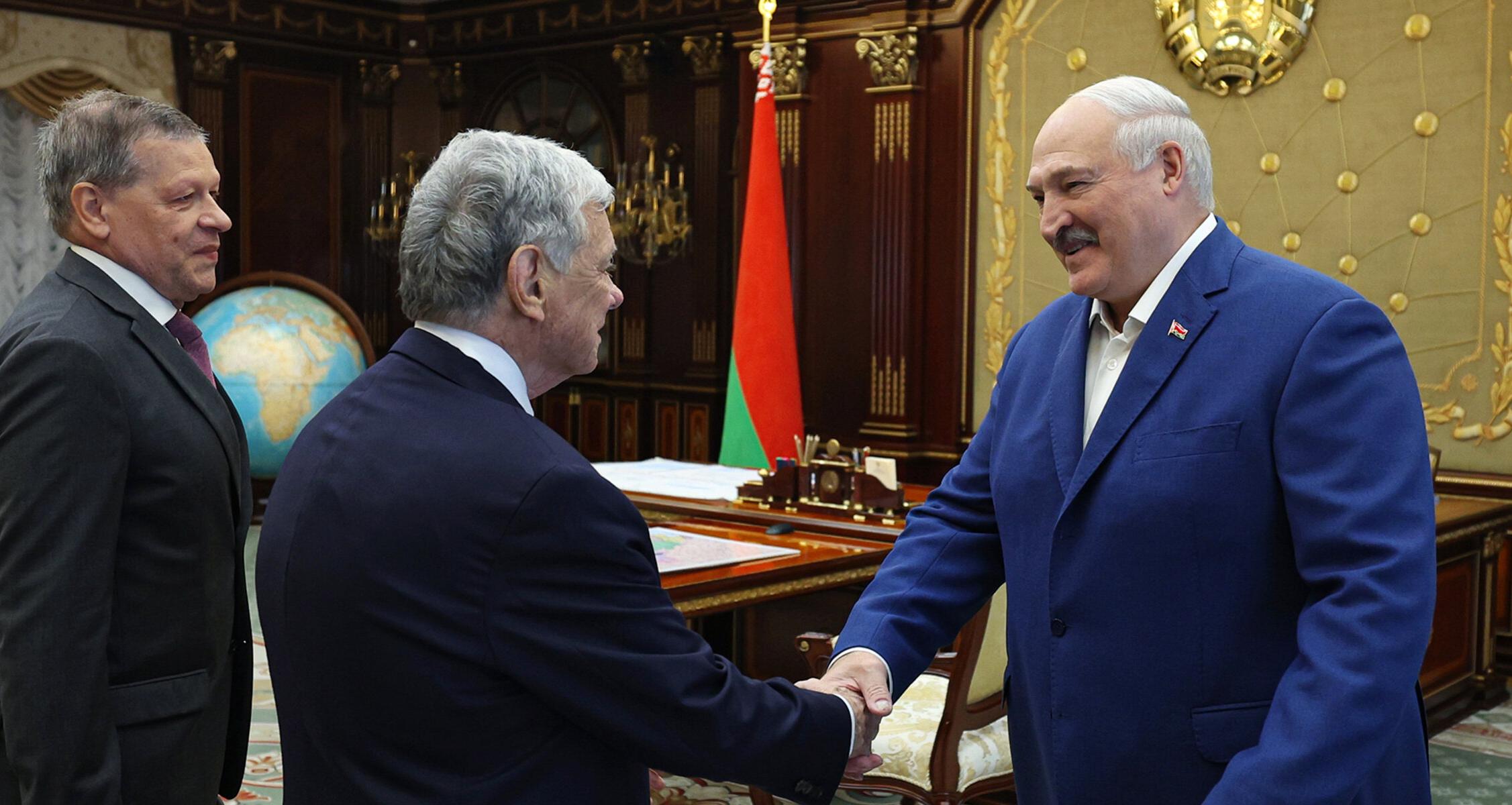 Александр Лукашенко встретился с американской делегацией