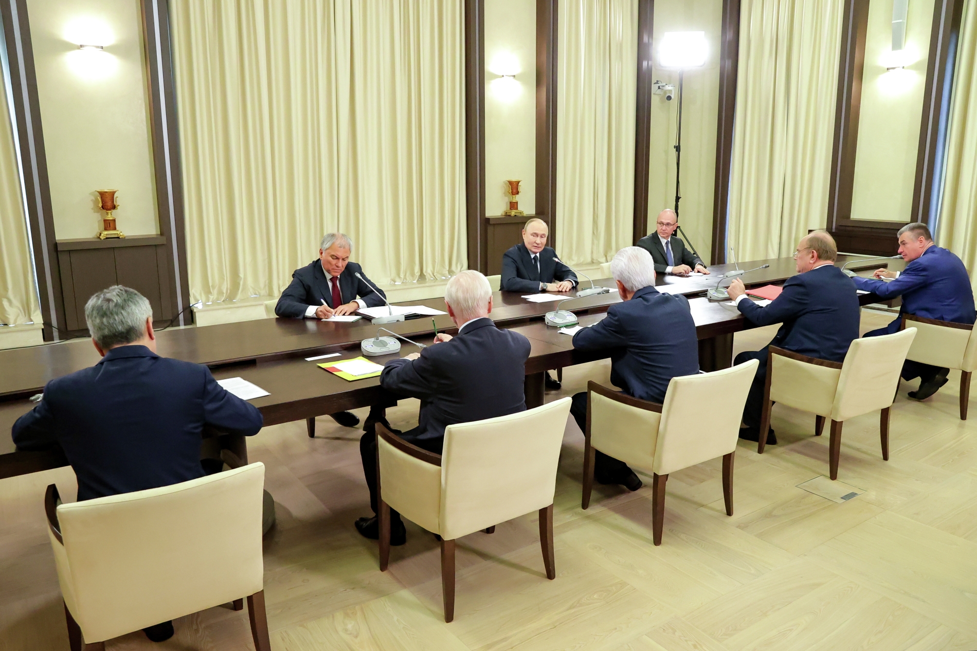 Путин: приоритет -  сохранение макроэкономической стабильности в экономике