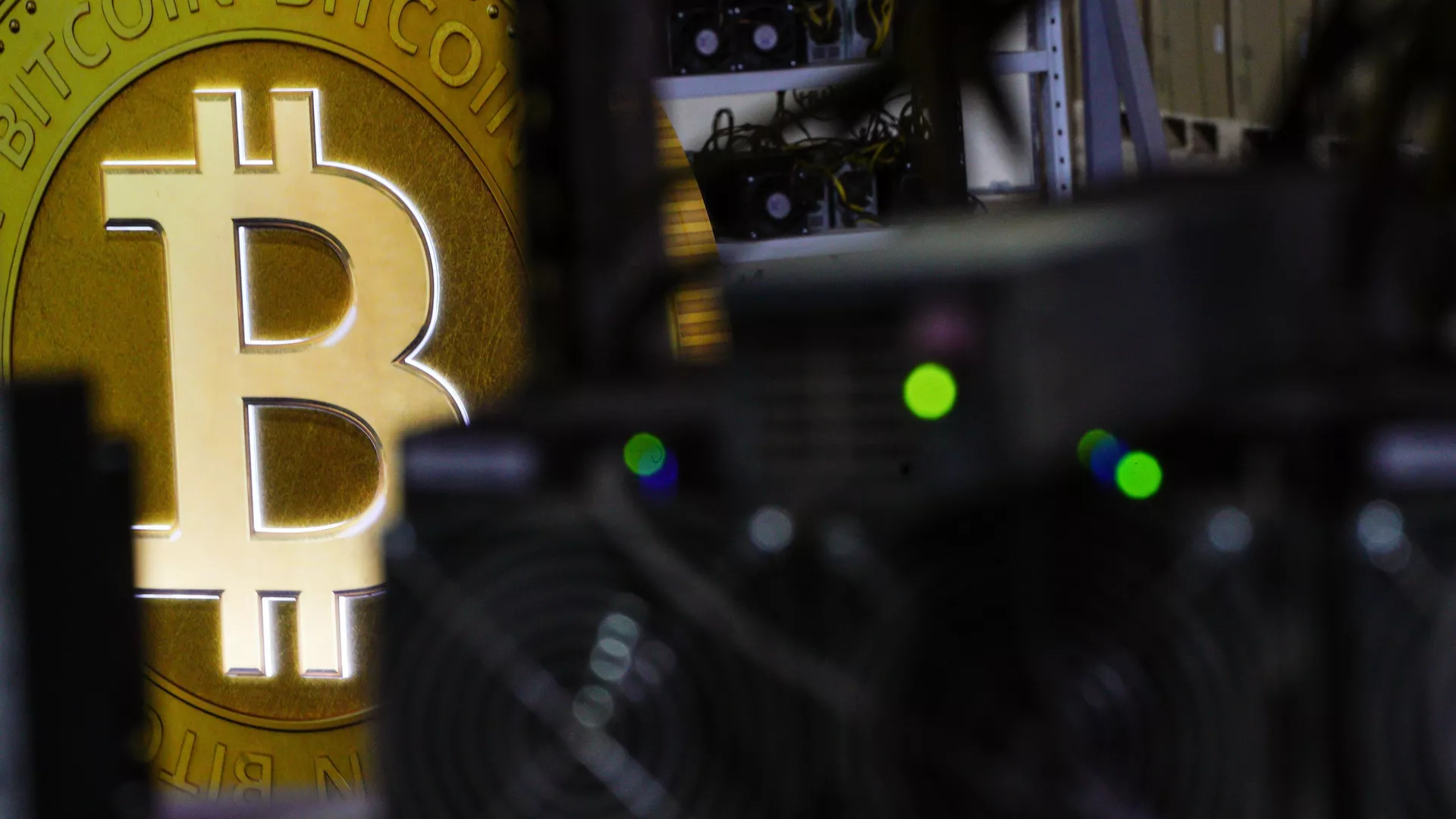 Президент Беларуси  подписал указ о криптобанках