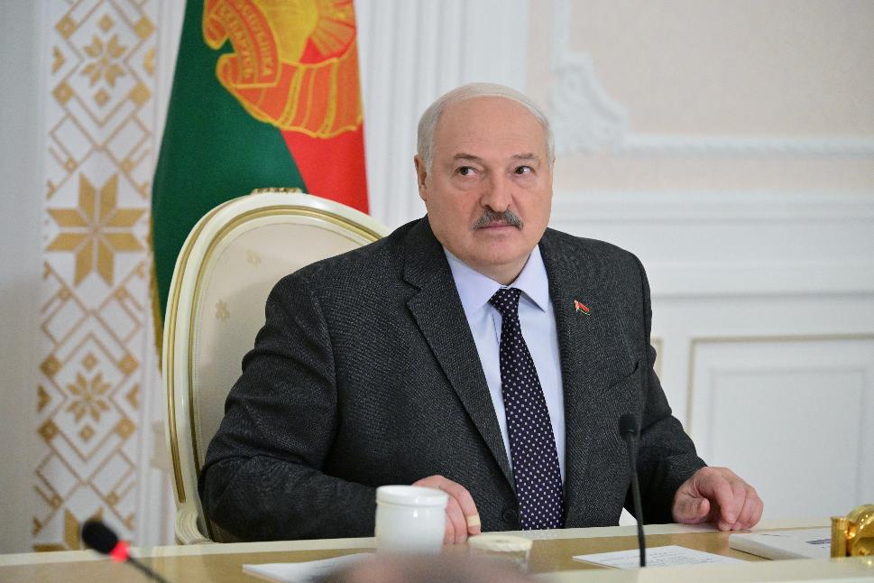 Лукашенко: Беларусь благодаря РФ сегодня располагает тактическим ядерным оружием