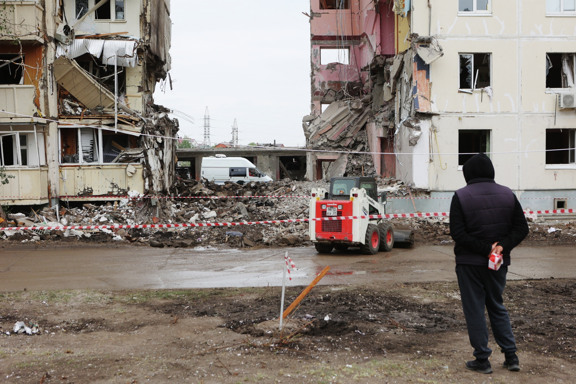 Количество жертв обрушения жилого дома в Белгороде увеличилось до 17 человек