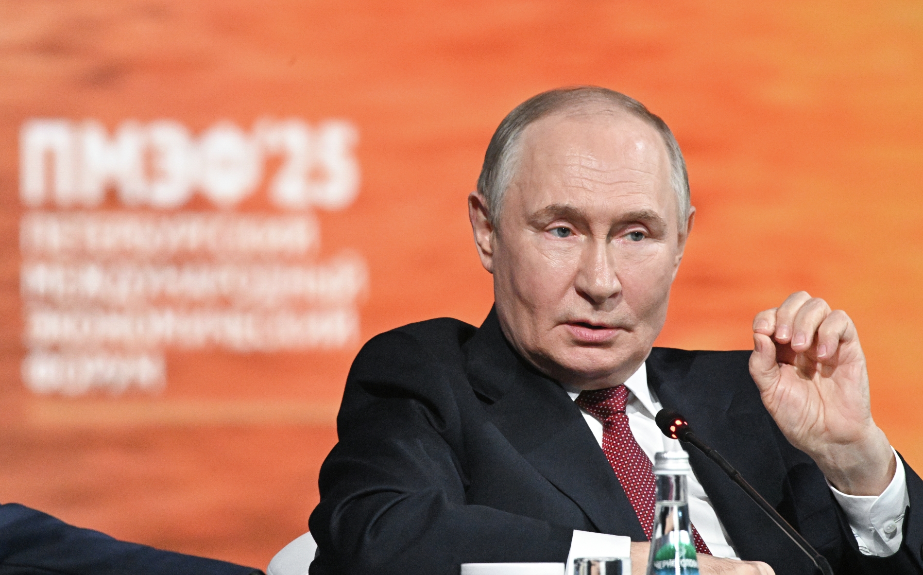 Путин: считаю русский и украинский народ одним народом